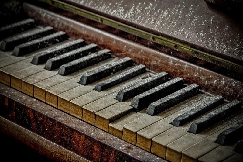 urban decay dusty piano keys