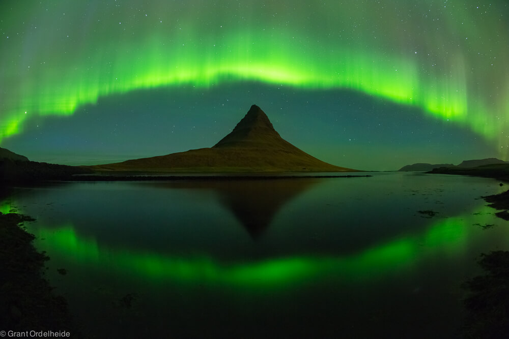 Auora borealis over Kirkjufell mountian in western Iceland.