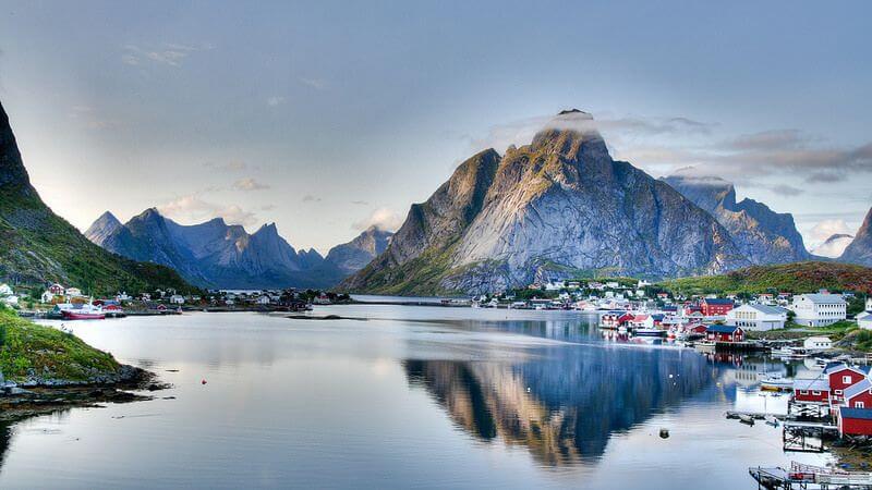 Christoph Strässler - Reine Lofoten islands