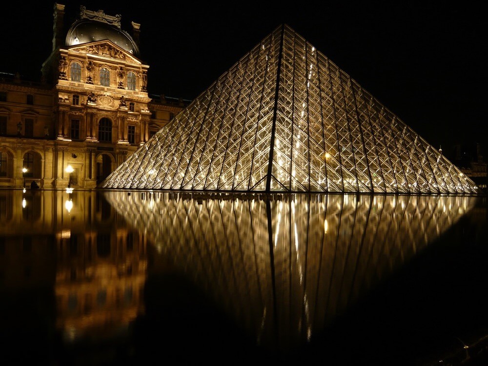 simo0082 - Louvre by Night