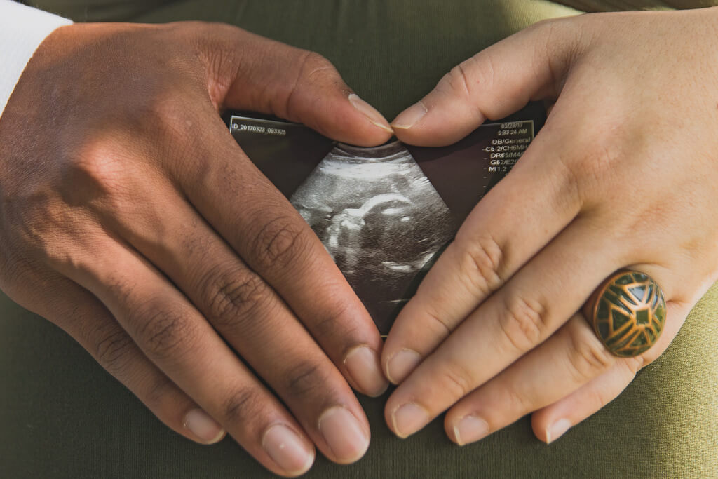 Karen Borter - Havery and Aida maternity photo