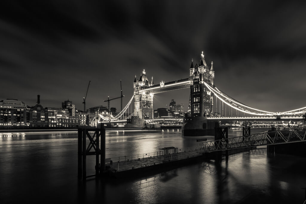 Paul Shears - Night By The Tower Bridge