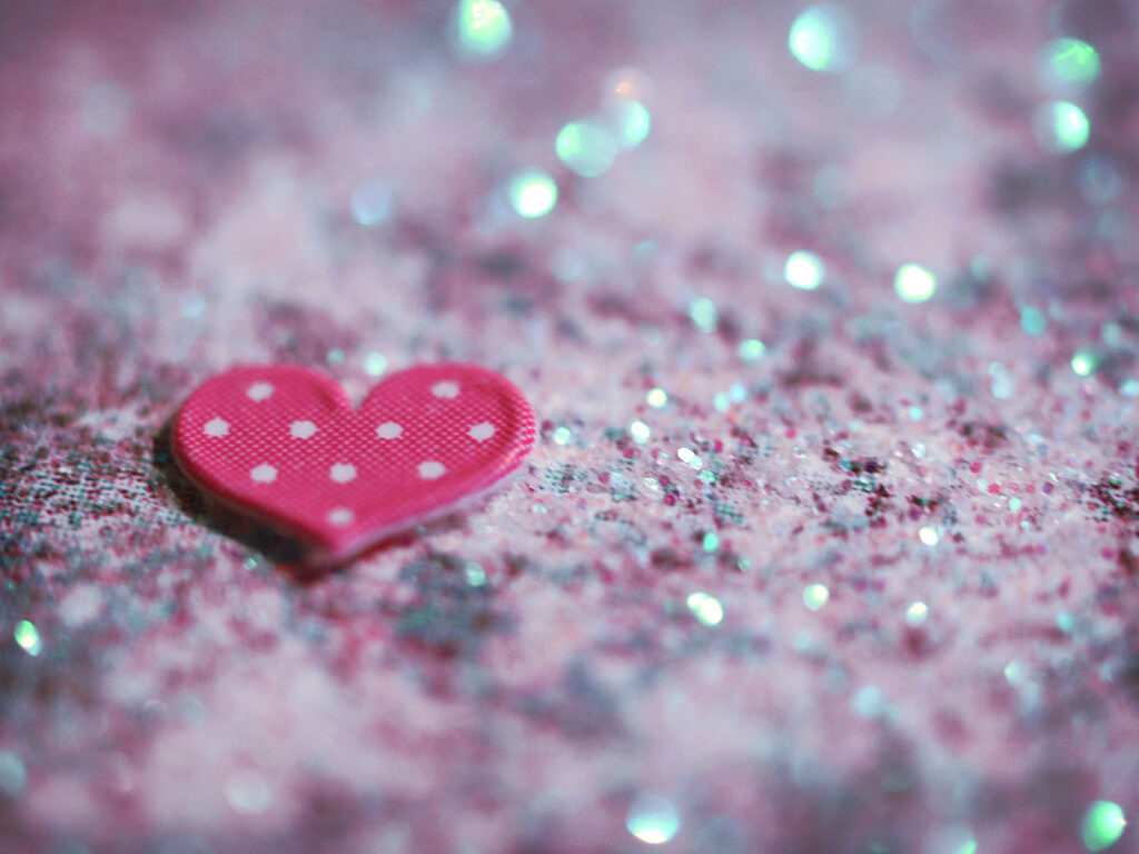 Asja Boroš - pink and glitter heart
