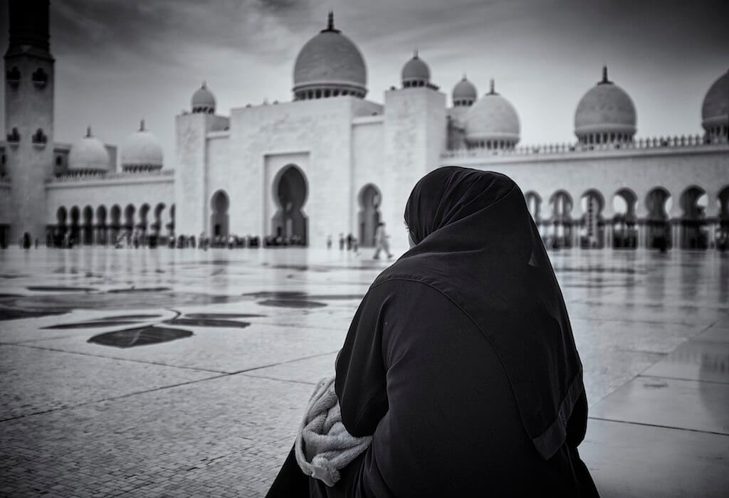 Mario Nipoti Ranzini - mosque waiting