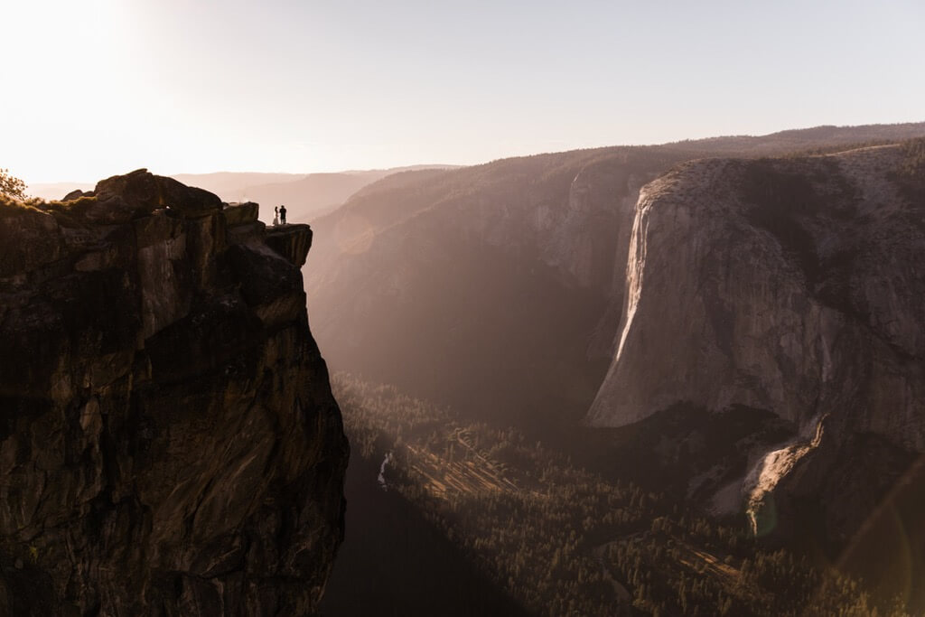 Hearnes Elopement Photography - Yosemite Taft Point