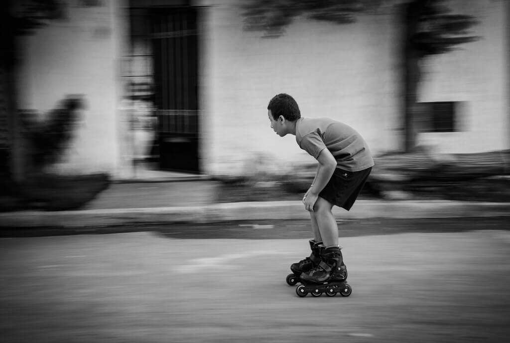 Amine Fassi - roller blading motion blur