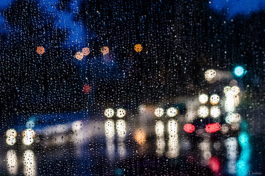 Tiomax80 - bokeh rain cars