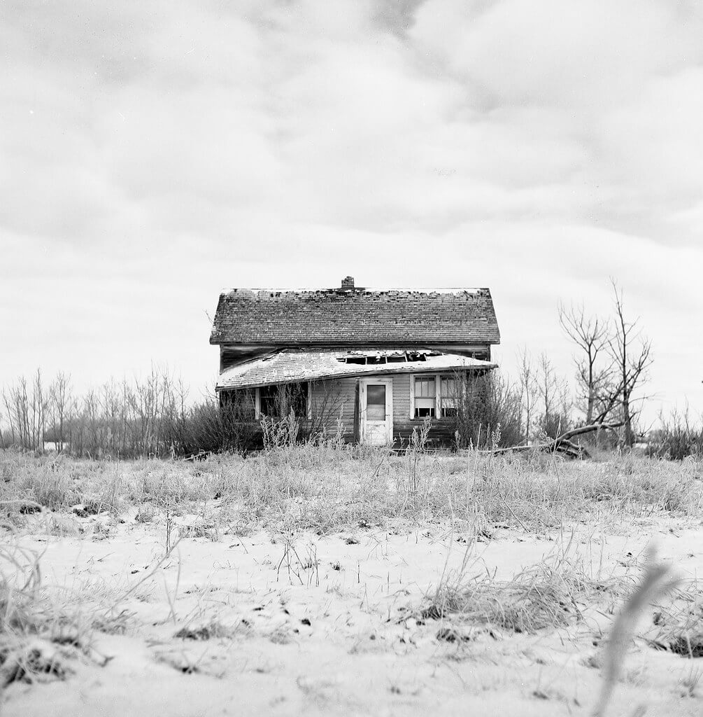 Fistfulofpowder - Abandoned house in Alberta, Canada