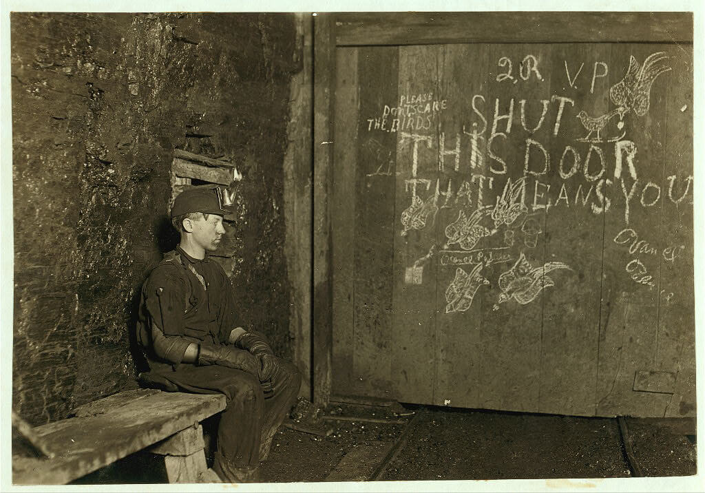 Lewis Wickes Hine - trapper boy