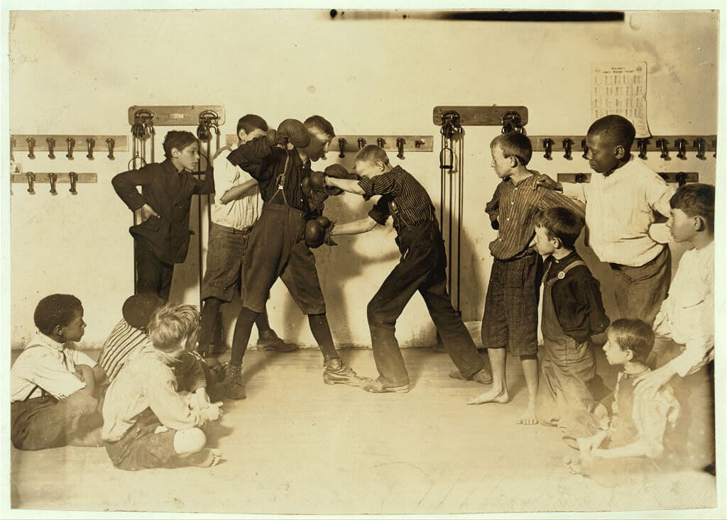 Lewis Wickes Hine - boys boxing