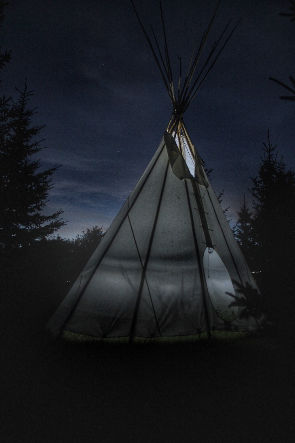 Simon Pankoski - Tee Pee light painting