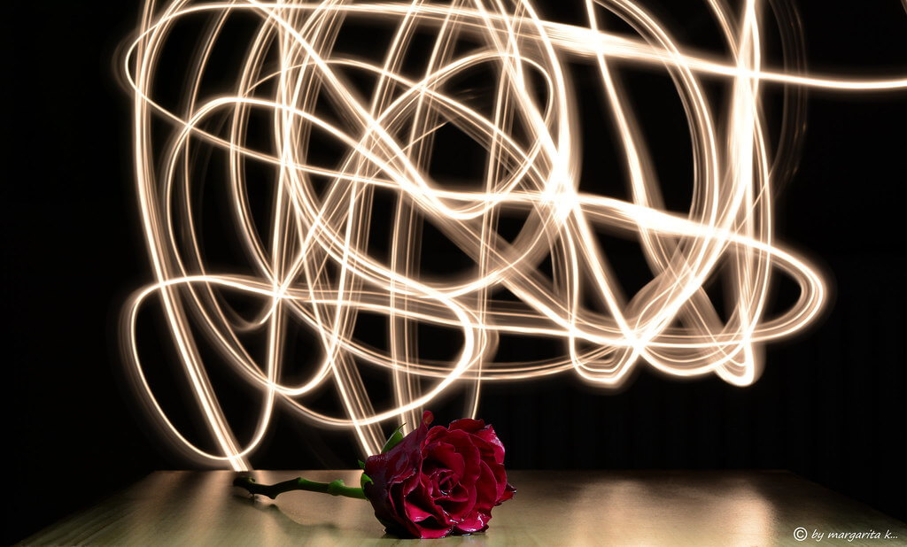 Malgorzata Kapustka - light painting